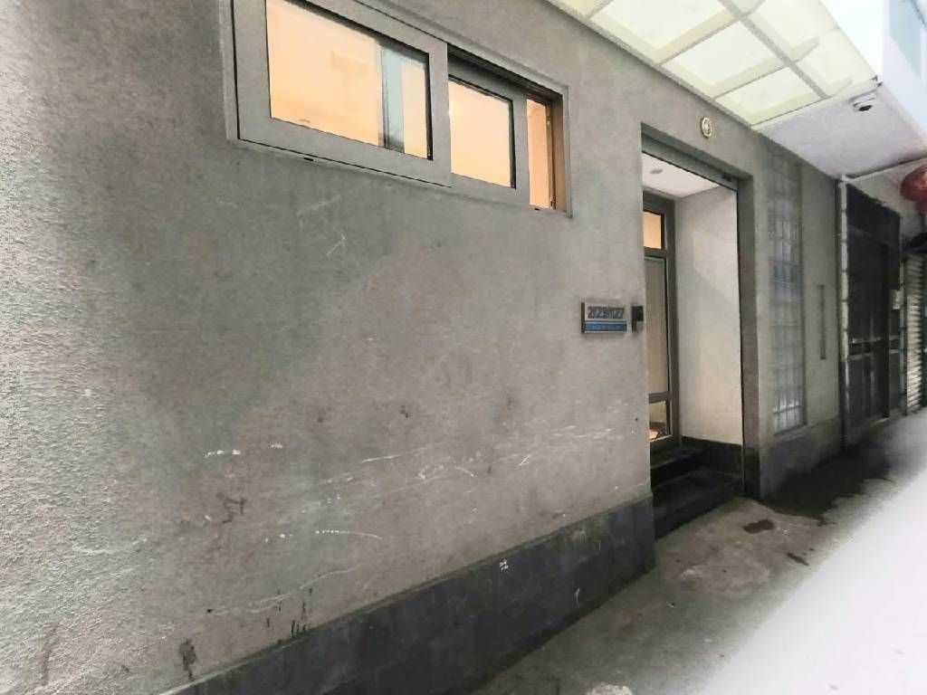 Bán nhà Hào Nam - diện tích 31.7m2 6 tầng - Lô góc, thang máy - giá 11,2 tỷ