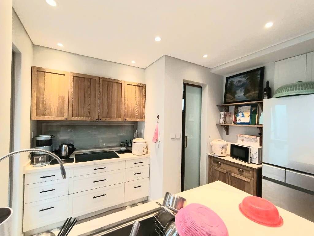 Bán nhà Hào Nam - diện tích 31.7m2 6 tầng - Lô góc, thang máy - giá 11,2 tỷ