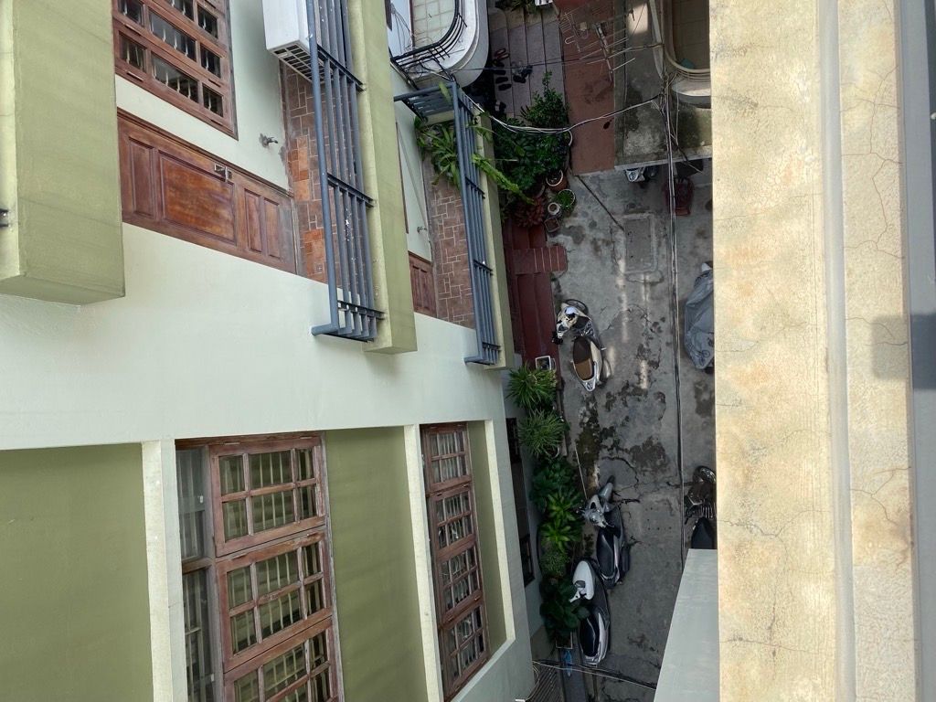 Bán nhà Đê La Thành Nhỏ - diện tích 26m2 5 tầng - lô góc 3 mặt thoáng - giá 8,6 tỷ