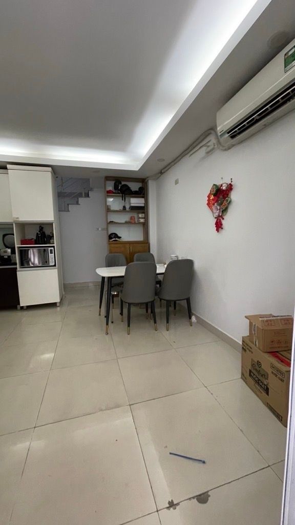 Bán nhà Đê La Thành Nhỏ - diện tích 26m2 5 tầng - lô góc 3 mặt thoáng - giá 8,6 tỷ