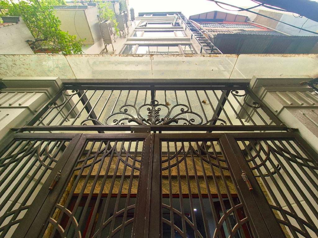 Bán nhà Ngõ Trại Cá - diện tích 56m2 6 tầng - gần ô tô đỗ - giá 14,9 tỷ