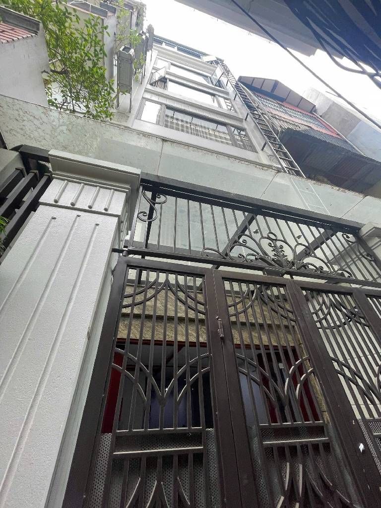 Bán nhà Ngõ Trại Cá - diện tích 56m2 6 tầng - gần ô tô đỗ - giá 14,9 tỷ
