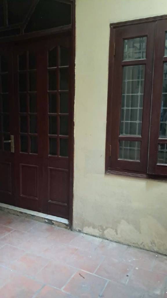 Bán nhà Thi Sách - diện tích 40m2 5 tầng - Nhà dân xây, cách 1 nhà ra phố - giá 0 tỷ