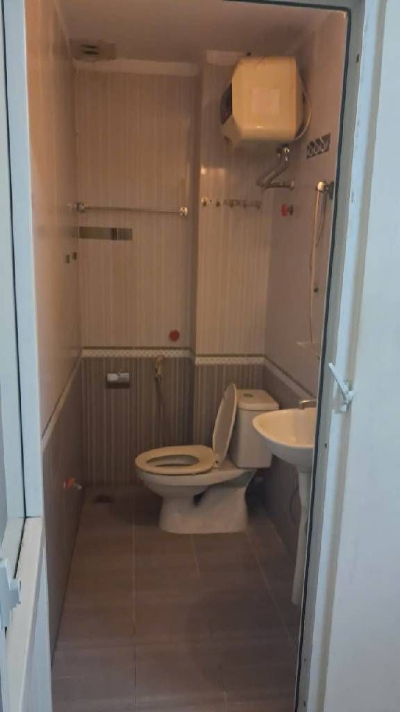 Bán nhà Thi Sách - diện tích 40m2 5 tầng - Nhà dân xây, cách 1 nhà ra phố - giá 0 tỷ