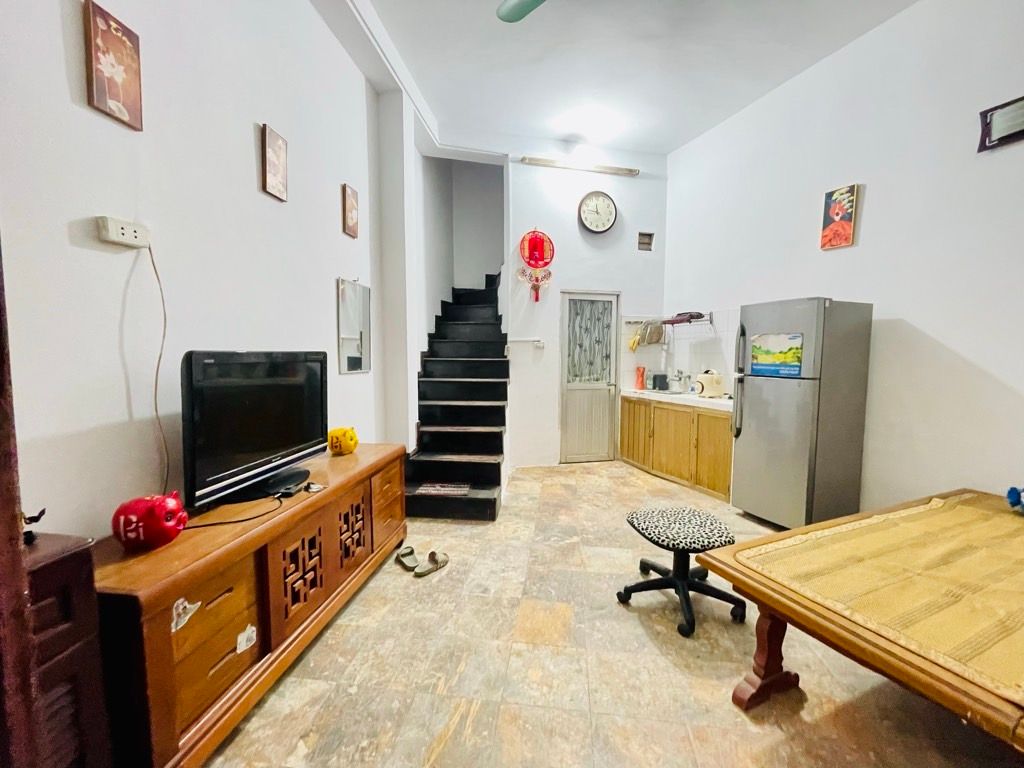 Bán nhà Trần Quý Cáp - diện tích 23m2 4 tầng - gần ô tô - giá 6,9 tỷ