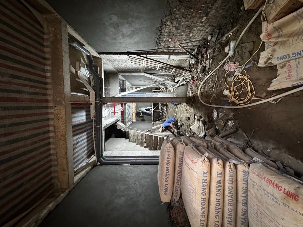 Bán nhà Phan Đình Giót - diện tích 39,8m2 7 tầng - Ô tô tránh - giá 14,9 tỷ