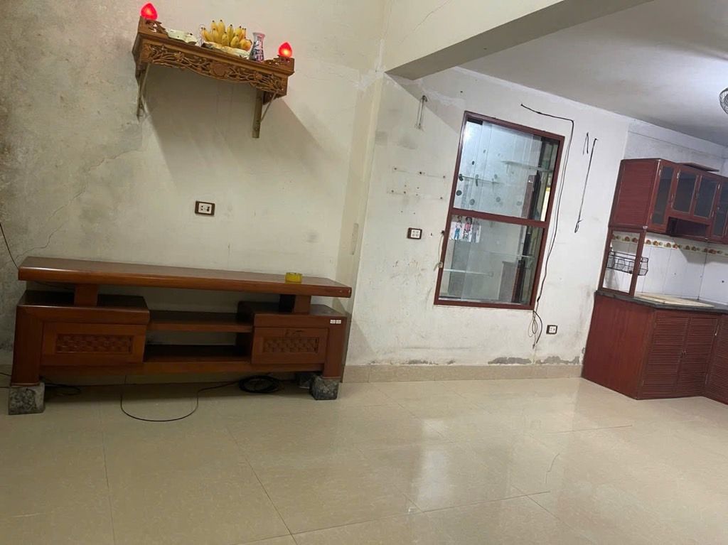 Bán nhà Thịnh Liệt - diện tích 37.5m2 2 tầng - Nhà cũ, mặt tiền rộng - giá 8 tỷ