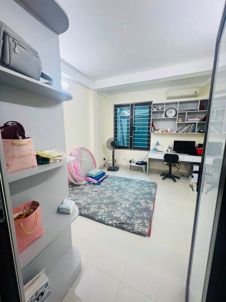 Bán nhà Nguyễn Trãi - diện tích 30m2 5 tầng - nhà vừa xây dựng - giá 8,5 tỷ