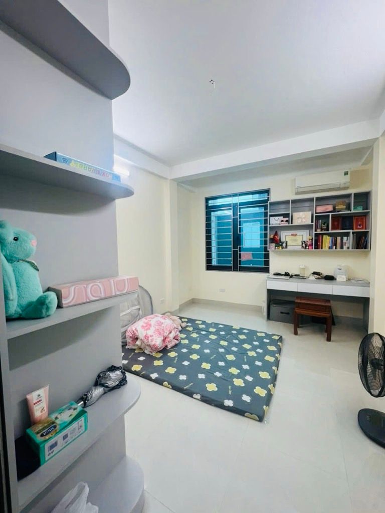 Bán nhà Nguyễn Trãi - diện tích 30m2 5 tầng - nhà vừa xây dựng - giá 8,5 tỷ