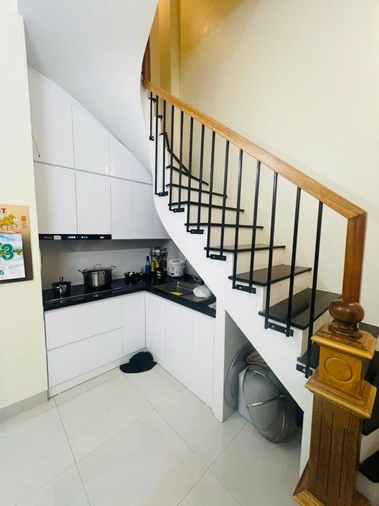 Bán nhà Nguyễn Trãi - diện tích 30m2 5 tầng - nhà vừa xây dựng - giá 8,5 tỷ