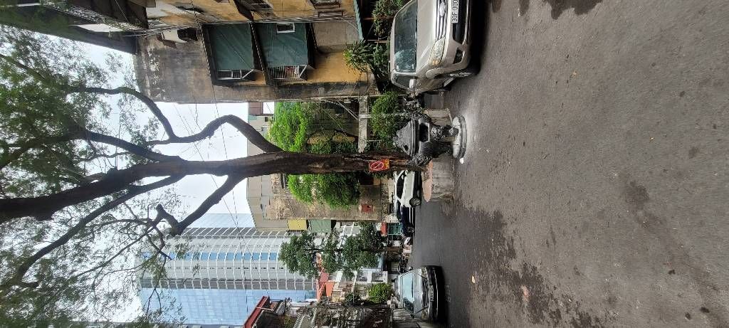 Bán nhà Thái Hà - diện tích 47.8m2 1 tầng - ô tô đỗ chân cầu thang - giá 6,5 tỷ