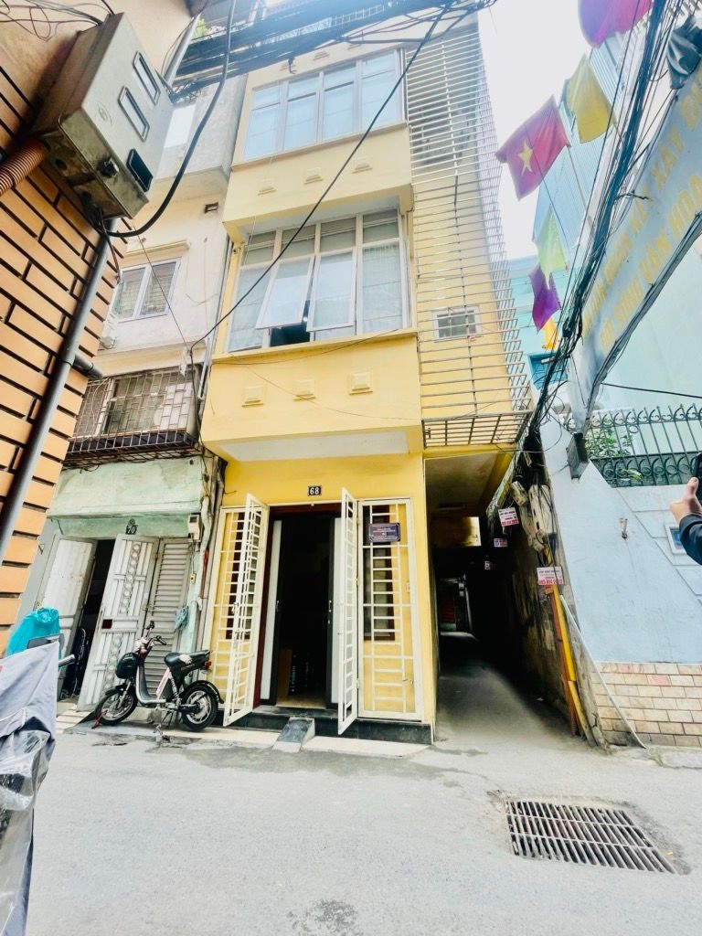 Bán nhà Thông Phong - diện tích 12m2 4 tầng - Ô TÔ ĐỖ CỬA - giá 6,2 tỷ