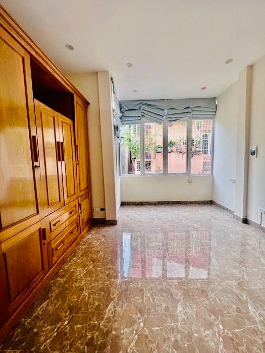 Bán nhà Thông Phong - diện tích 12m2 4 tầng - Ô TÔ ĐỖ CỬA - giá 6,2 tỷ