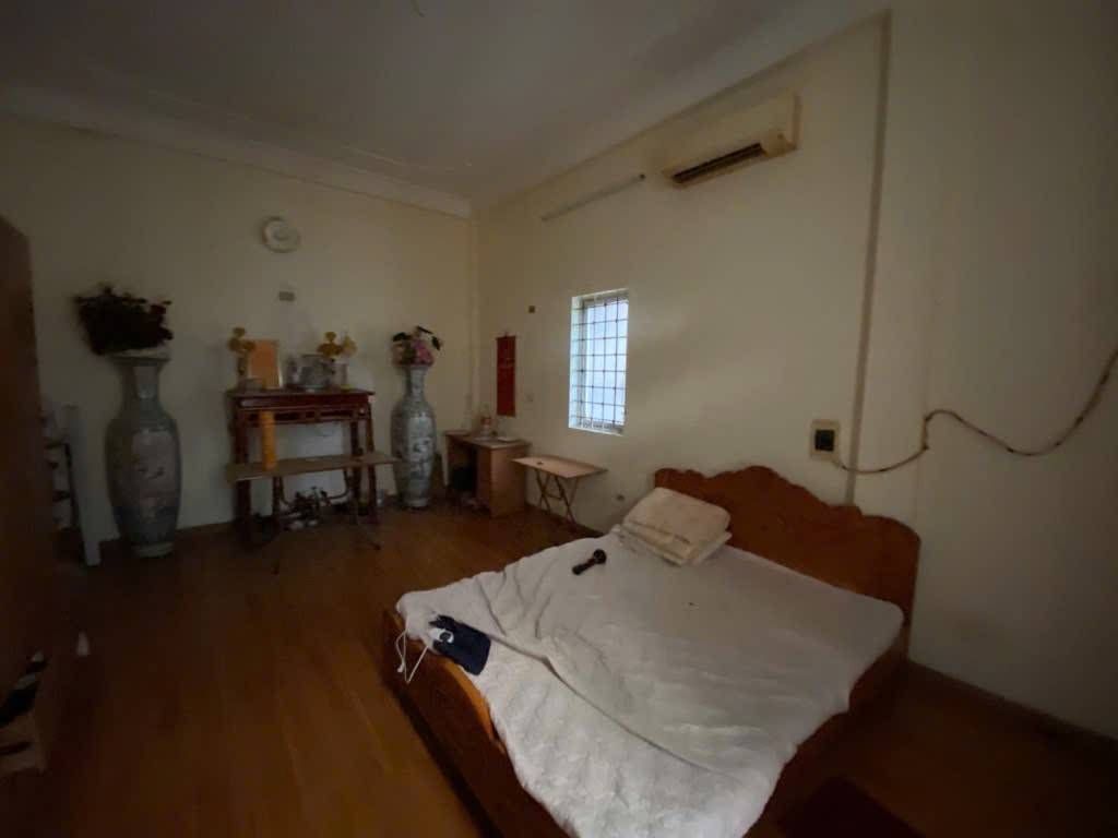 Bán nhà Quan Nhân - diện tích 68m2 4 tầng - Ô TÔ RA CỬA - giá 15,5 tỷ