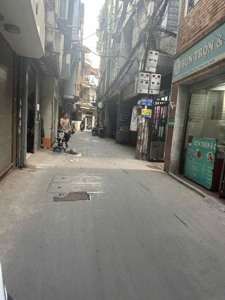 Bán nhà Quan Nhân - diện tích 68m2 4 tầng - Ô TÔ RA CỬA - giá 15,5 tỷ