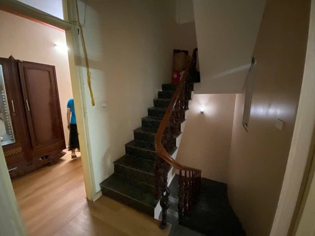 Bán nhà Quan Nhân - diện tích 68m2 4 tầng - Ô TÔ RA CỬA - giá 15,5 tỷ