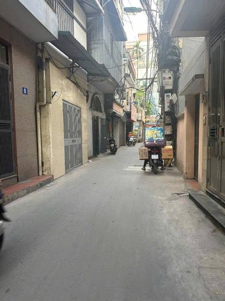 Bán nhà Quan Nhân - diện tích 68m2 4 tầng - Ô TÔ RA CỬA - giá 15,5 tỷ