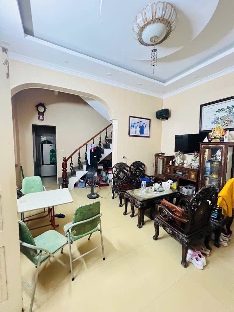 Bán nhà Quan Nhân - diện tích 68m2 4 tầng - Ô TÔ RA CỬA - giá 15,5 tỷ