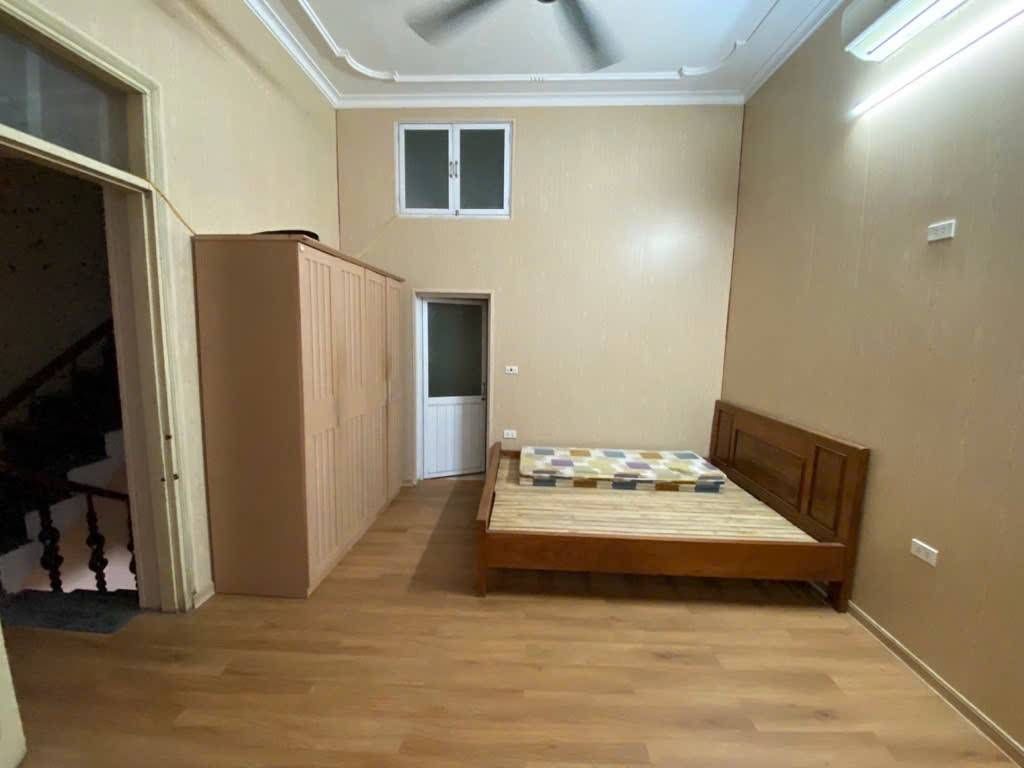 Bán nhà Quan Nhân - diện tích 68m2 4 tầng - Ô TÔ RA CỬA - giá 15,5 tỷ