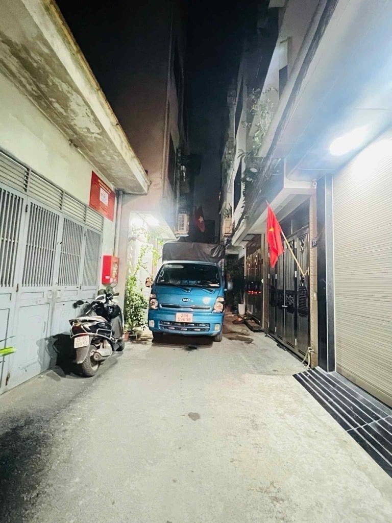 Bán nhà Thịnh Liệt - diện tích 39m2 5 tầng - ô tô đỗ cửa - giá 11,96 tỷ