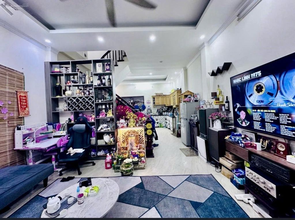 Bán nhà Trương Định - diện tích 46.6m2 5 tầng - 2 mặt thoáng - giá 11,3 tỷ