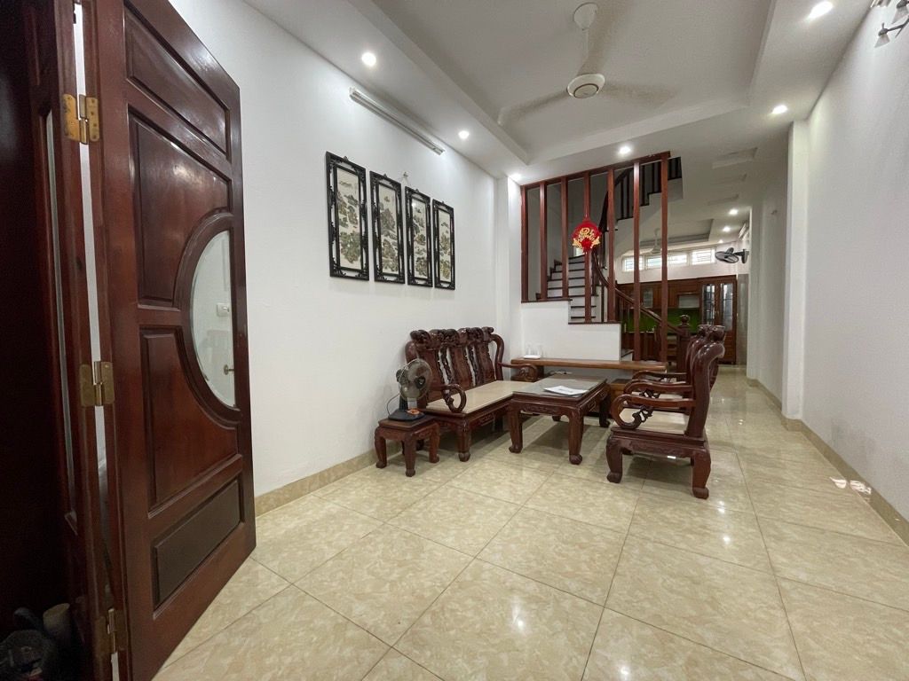 Bán nhà Định Công Hạ - diện tích 47.9m2 4 tầng - Nhà đẹp hiếm có - giá 3,9 tỷ