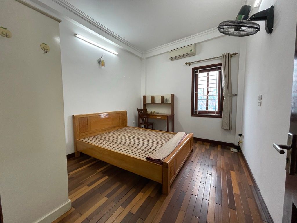 Bán nhà Định Công Hạ - diện tích 47.9m2 4 tầng - Nhà đẹp hiếm có - giá 3,9 tỷ