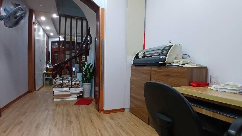 Bán nhà Kim Giang - diện tích 40m2 3 tầng - giá 9,5 tỷ