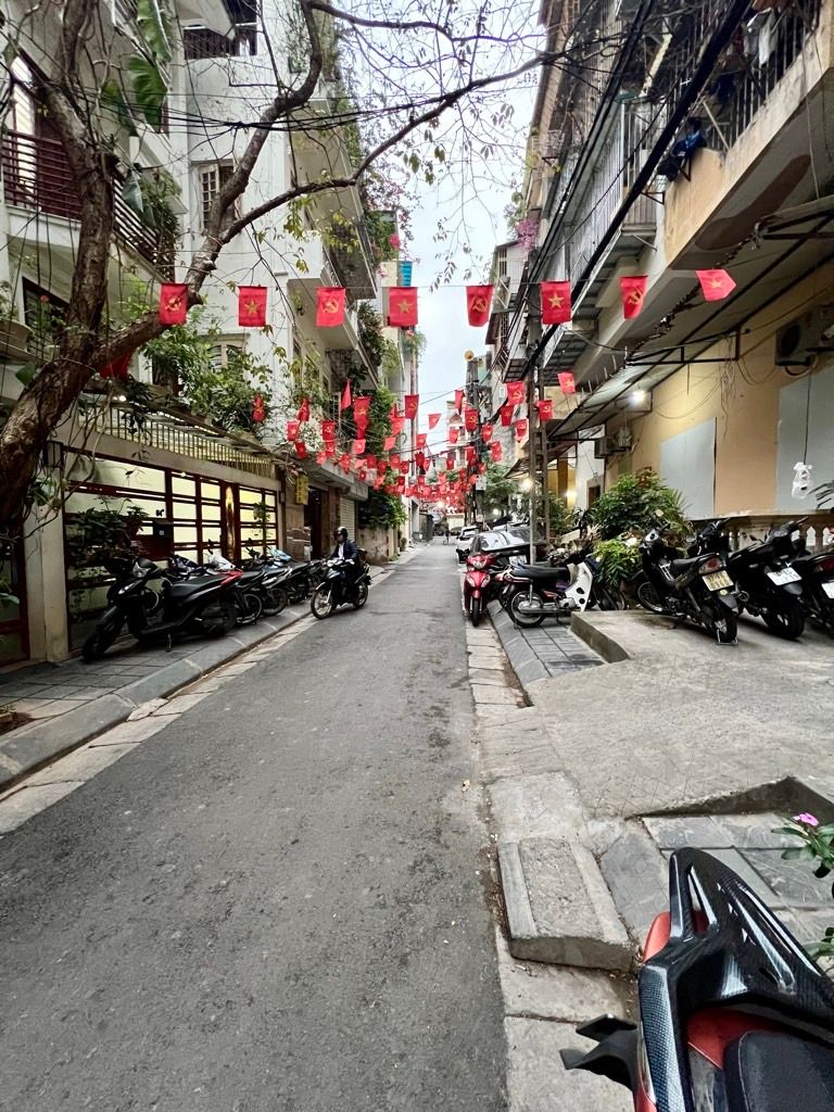 Bán nhà Vĩnh Tuy - diện tích 57.6m2 5 tầng - Nhà B Hồ Đình - giá 5,35 tỷ