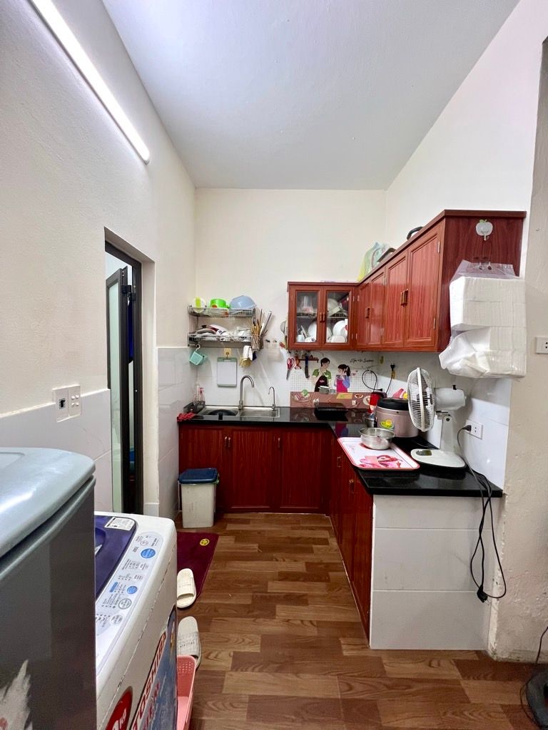 Bán nhà Vĩnh Tuy - diện tích 57.6m2 5 tầng - Nhà B Hồ Đình - giá 5,35 tỷ