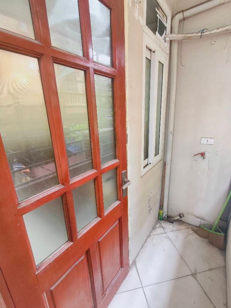 Bán nhà Vương Thừa Vũ - diện tích 30m2 1 tầng - thang máy, ô tô tránh - giá 1,75 tỷ