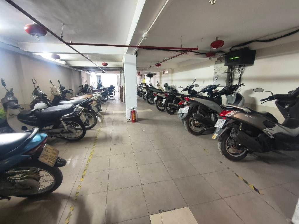 Bán nhà Vương Thừa Vũ - diện tích 30m2 1 tầng - thang máy, ô tô tránh - giá 1,75 tỷ