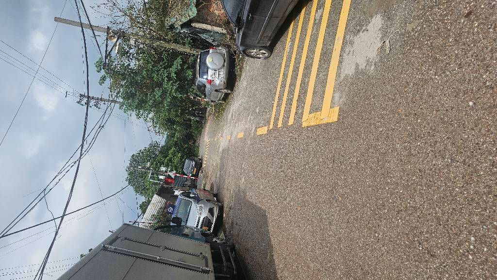 Bán nhà Thúy Lĩnh - diện tích 42m2 2 tầng - ô tô đỗ cửa - giá 2 tỷ