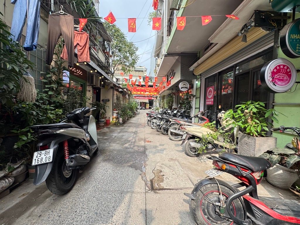 Bán nhà Thái Thịnh - diện tích 58m2 4 tầng - Ô tô tránh - giá 2,1 tỷ