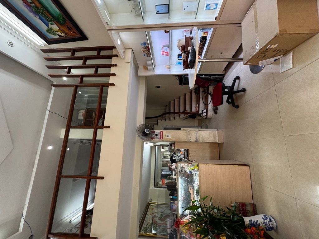 Bán nhà Thái Thịnh - diện tích 58m2 4 tầng - Ô tô tránh - giá 2,1 tỷ