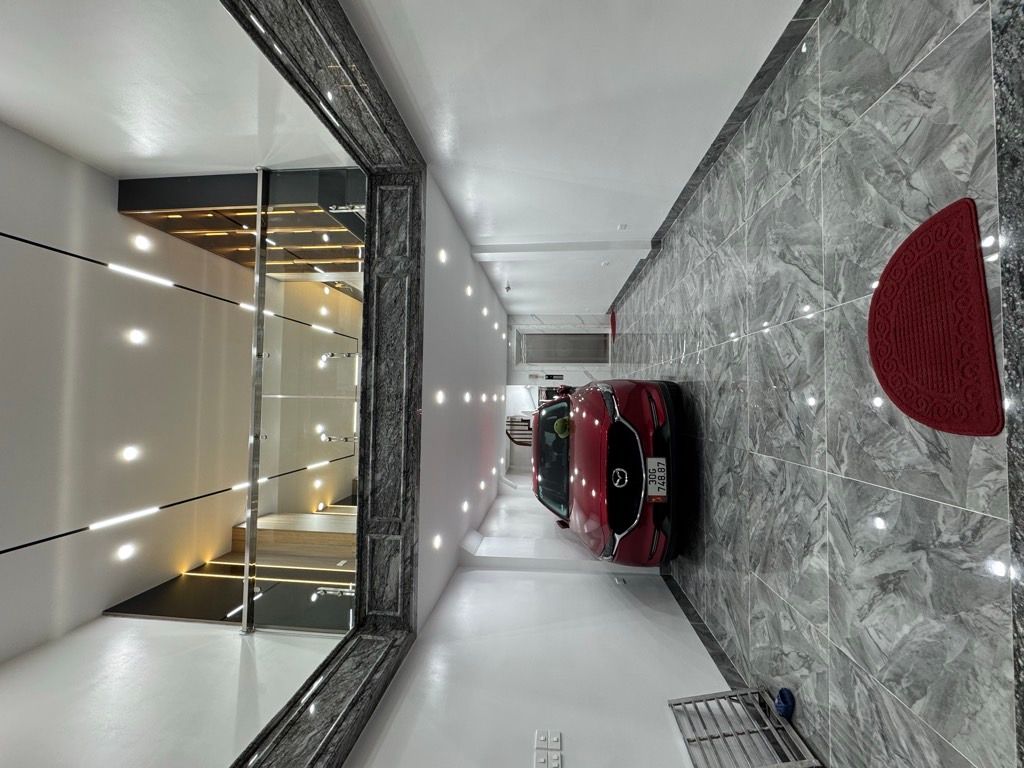 Bán nhà Đền Lừ - diện tích 50m2 6 tầng - ô tô tránh - giá 19,5 tỷ