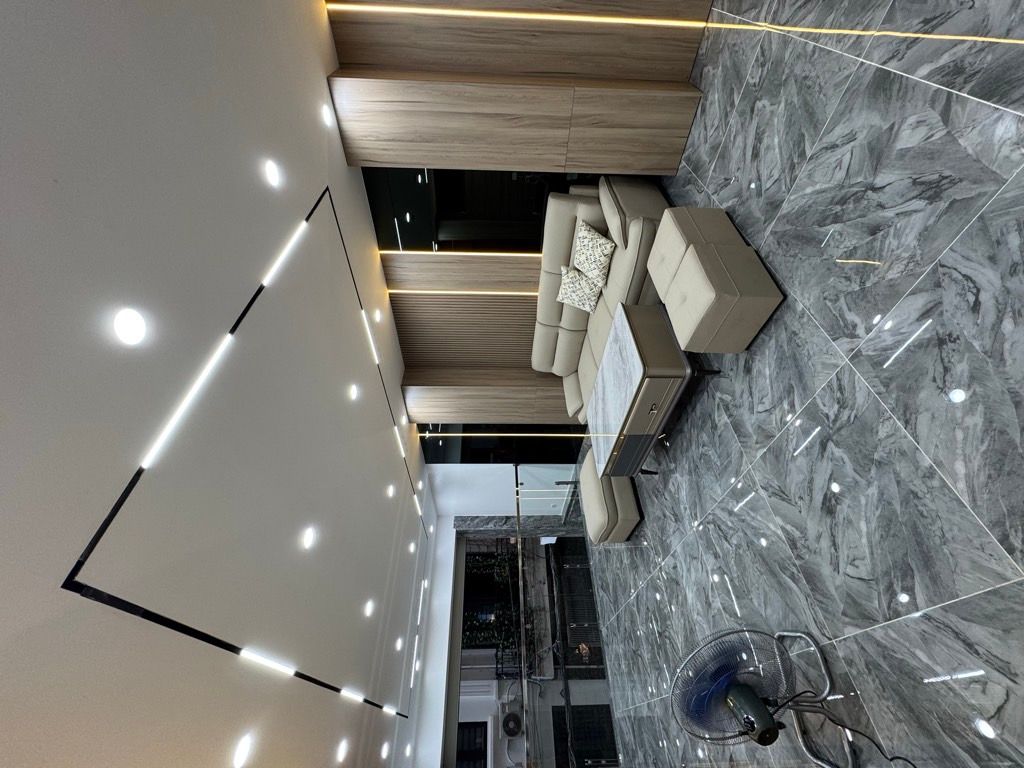 Bán nhà Đền Lừ - diện tích 50m2 6 tầng - ô tô tránh - giá 19,5 tỷ