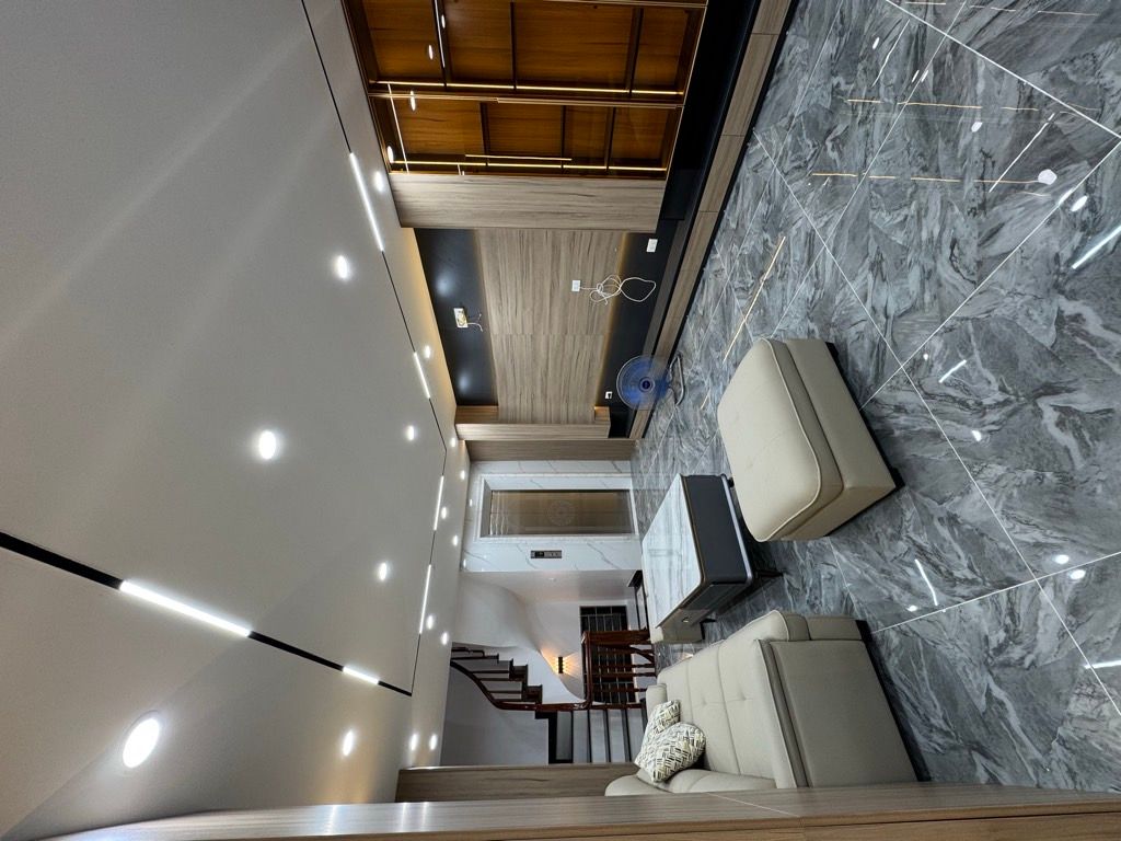 Bán nhà Đền Lừ - diện tích 50m2 6 tầng - ô tô tránh - giá 19,5 tỷ