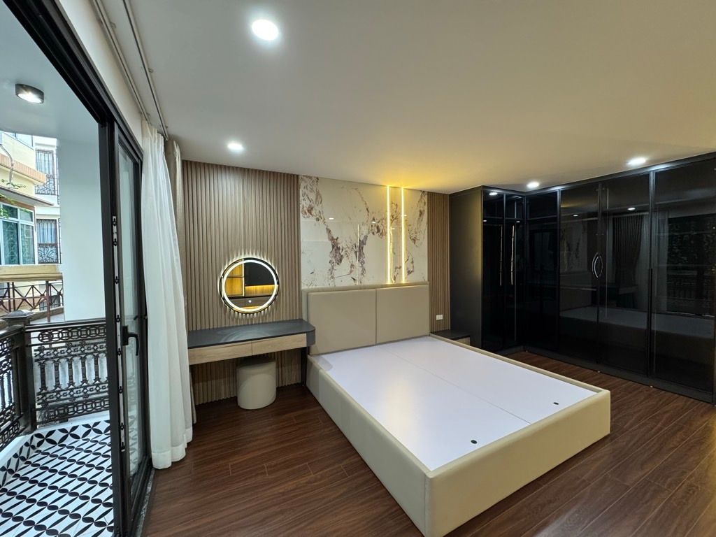 Bán nhà Đền Lừ - diện tích 50m2 6 tầng - ô tô tránh - giá 19,5 tỷ