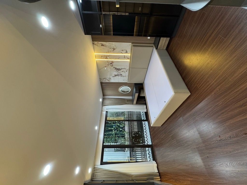 Bán nhà Đền Lừ - diện tích 50m2 6 tầng - ô tô tránh - giá 19,5 tỷ