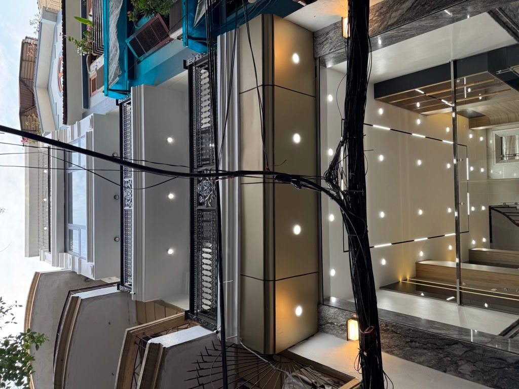 Bán nhà Đền Lừ - diện tích 50m2 6 tầng - ô tô tránh - giá 19,5 tỷ