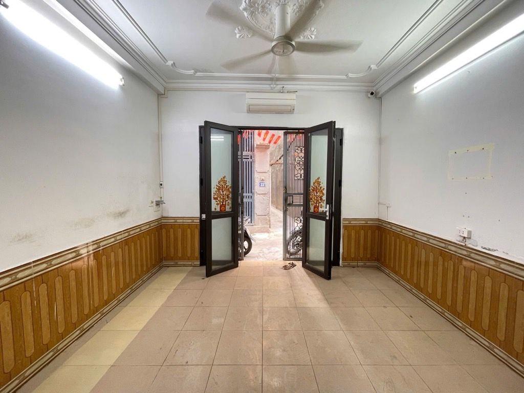 Bán nhà Trương Định - diện tích 40m2 4 tầng - Lô góc 3 mặt thoáng - giá 9,5 tỷ