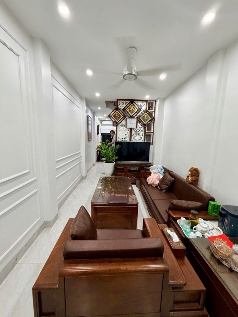 Bán nhà Thái Hà - diện tích 39,1m2 5 tầng - Ngõ rộng, thoáng - giá 15 tỷ