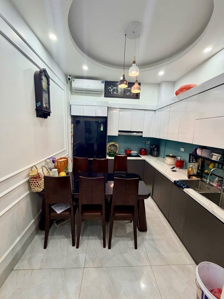 Bán nhà Thái Hà - diện tích 39,1m2 5 tầng - Ngõ rộng, thoáng - giá 15 tỷ