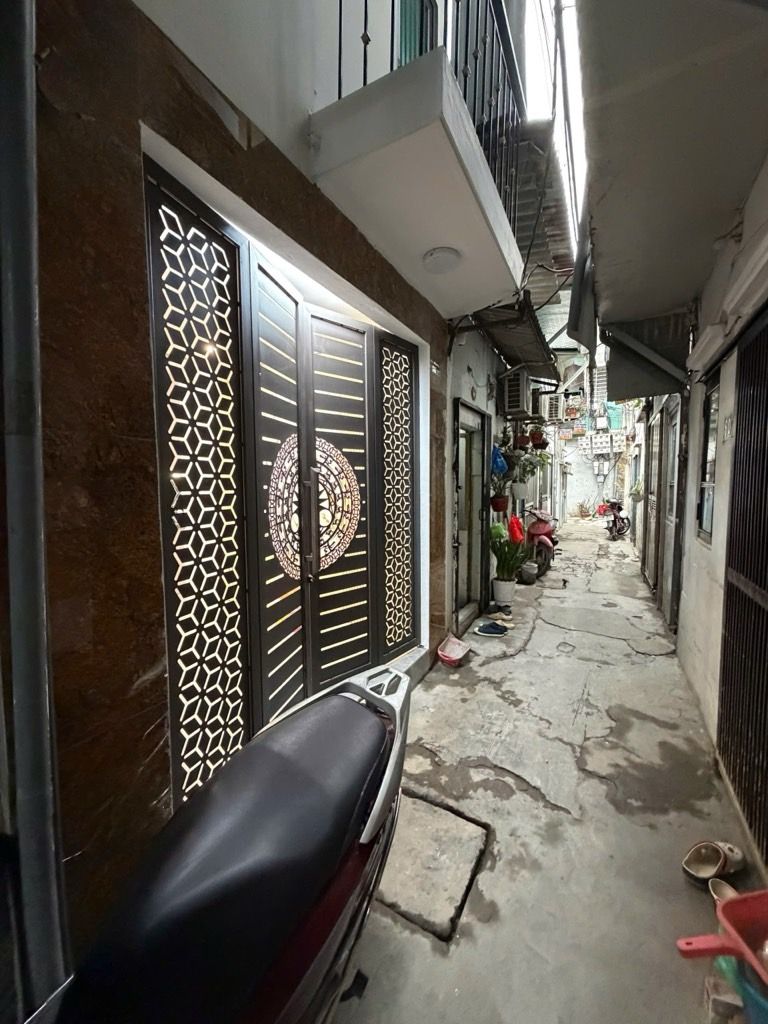 Bán nhà Vĩnh Hưng - diện tích 18m2 3 tầng - Nhà đẹp ở ngay - giá 1,68 tỷ