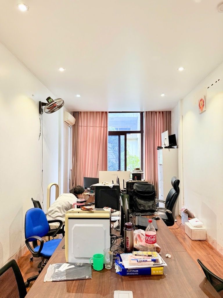 Bán nhà Nguyễn Xiển - diện tích 50.4m2 4 tầng - Mặt ngõ thông, phân lô hai mặt tiền - giá 21 tỷ