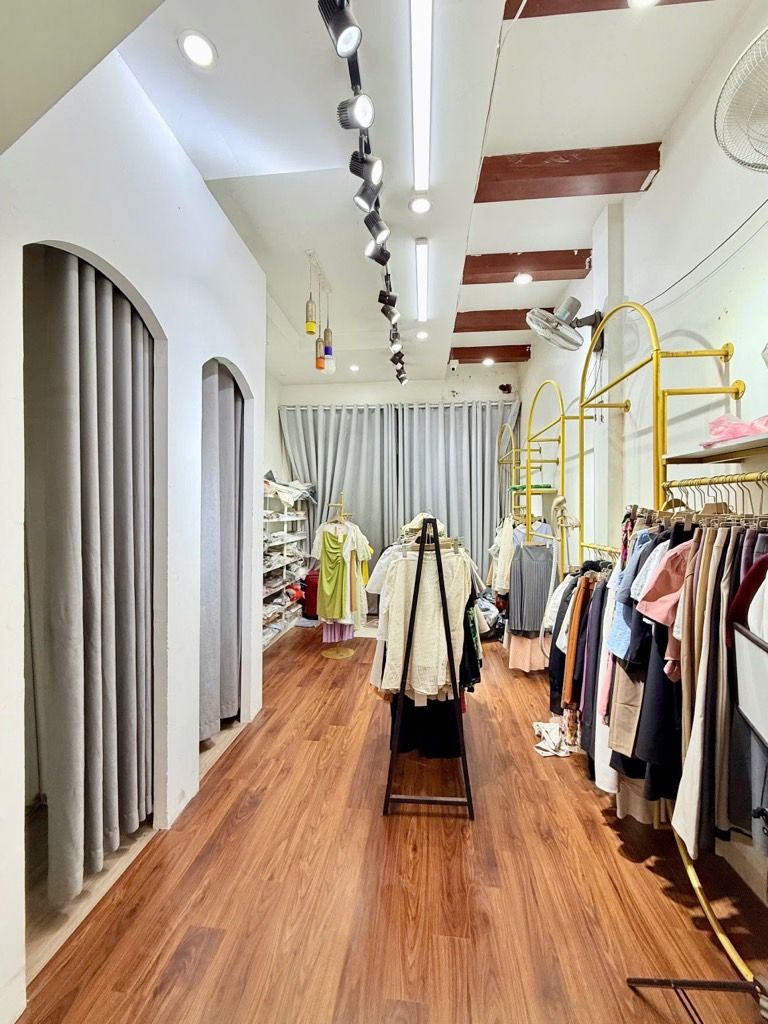 Bán nhà Nguyễn Xiển - diện tích 50.4m2 4 tầng - Mặt ngõ thông, phân lô hai mặt tiền - giá 21 tỷ