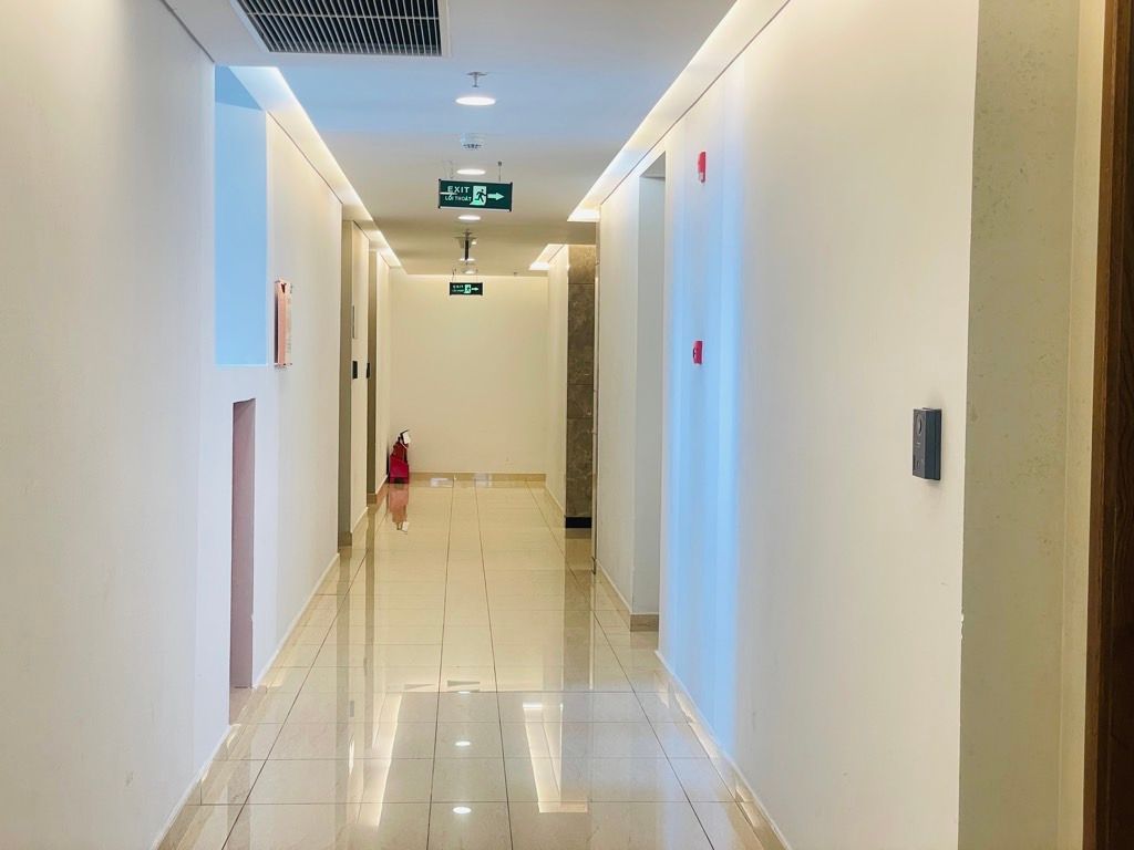 Bán nhà Lương Yên - diện tích 95.8m2 7 tầng - Chung cư cao cấp - giá 19 tỷ