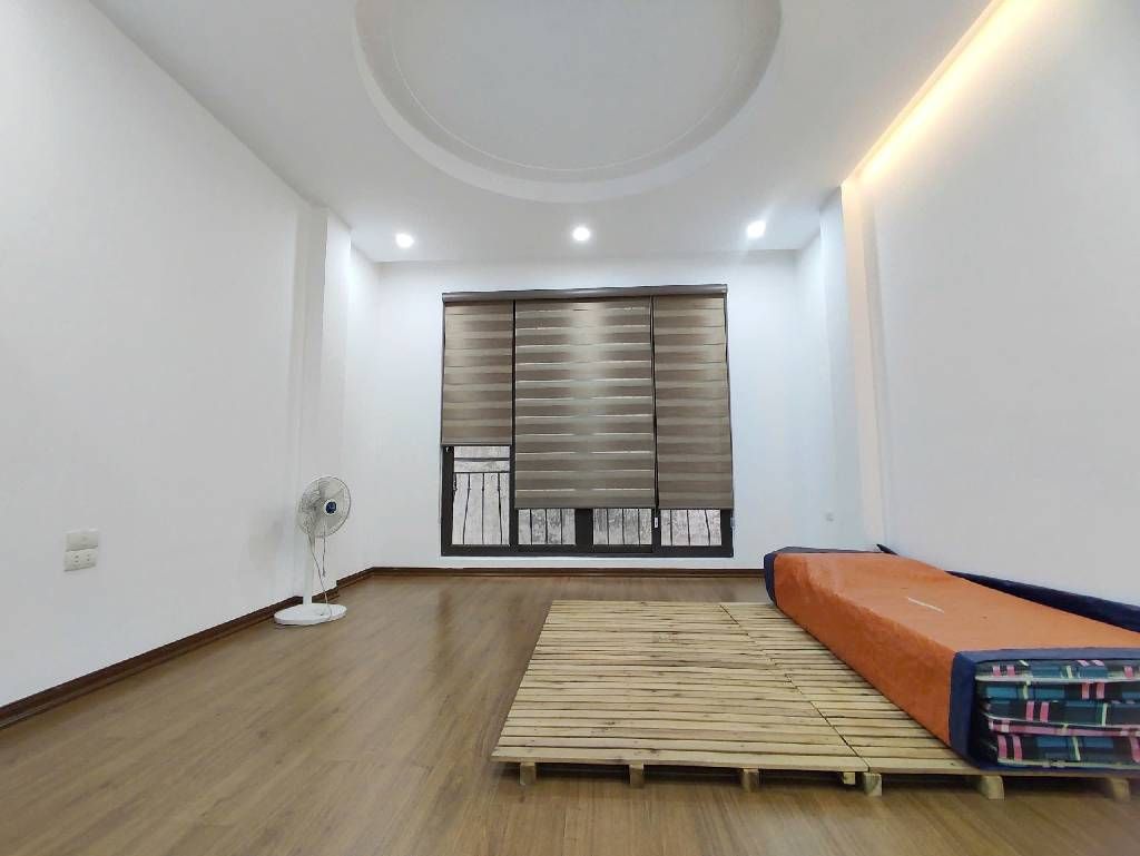 Bán nhà Quan Nhân - diện tích 36m2 7 tầng - Nhà đẹp như mới - giá 12,6 tỷ