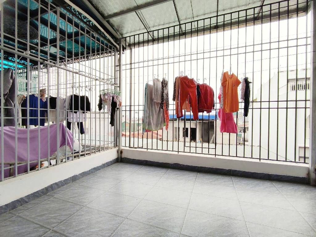 Bán nhà Quan Nhân - diện tích 36m2 7 tầng - Nhà đẹp như mới - giá 12,6 tỷ